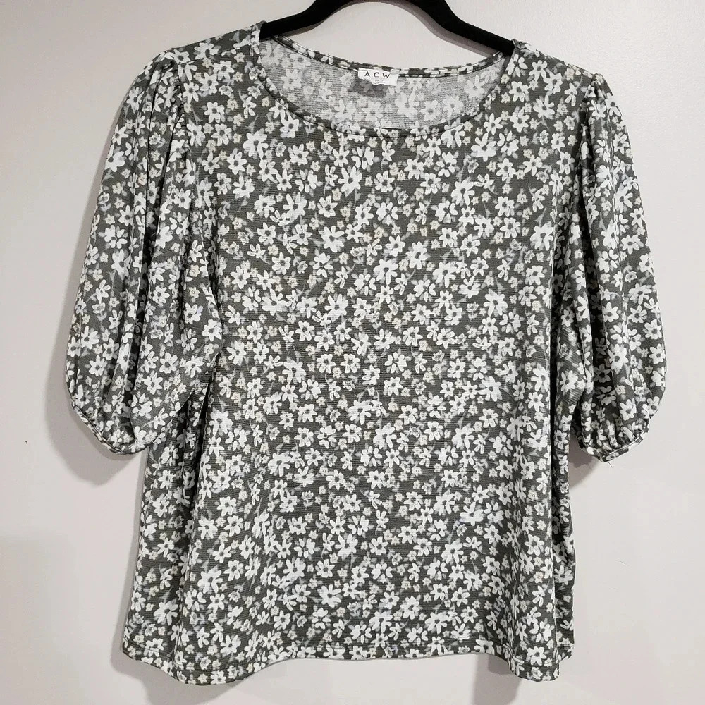(1)A.C.W Ardene Contemporary Wear Green Floral Womans Top size L